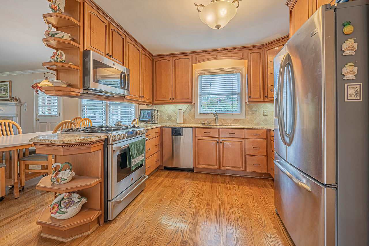 4712 Poland Place Raleigh, NC 27609 - Photo 9 of 29 Photo 9