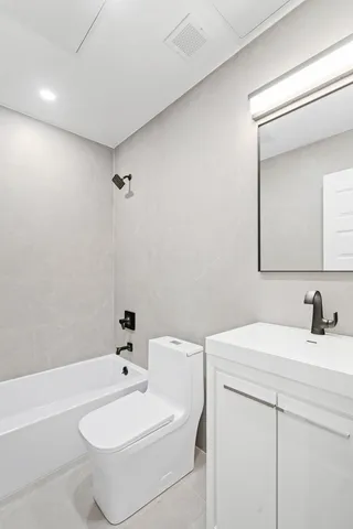 $925,000 | 45-29 47th Street, Unit 4B | Sunnyside