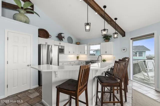 $2,250,000 | 11009 Inlet Drive, Emerald Isle, NC 28594