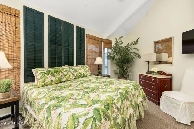 $2,250,000 | 11009 Inlet Drive, Emerald Isle, NC 28594