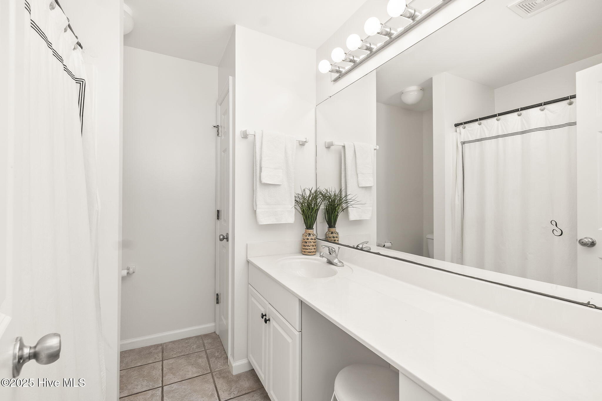 11009 Inlet Drive Emerald Isle, NC 28594 - Photo 30 of 53 Bathroom 4