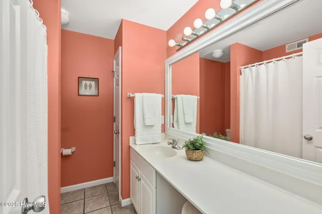 $2,250,000 | 11009 Inlet Drive, Emerald Isle, NC 28594