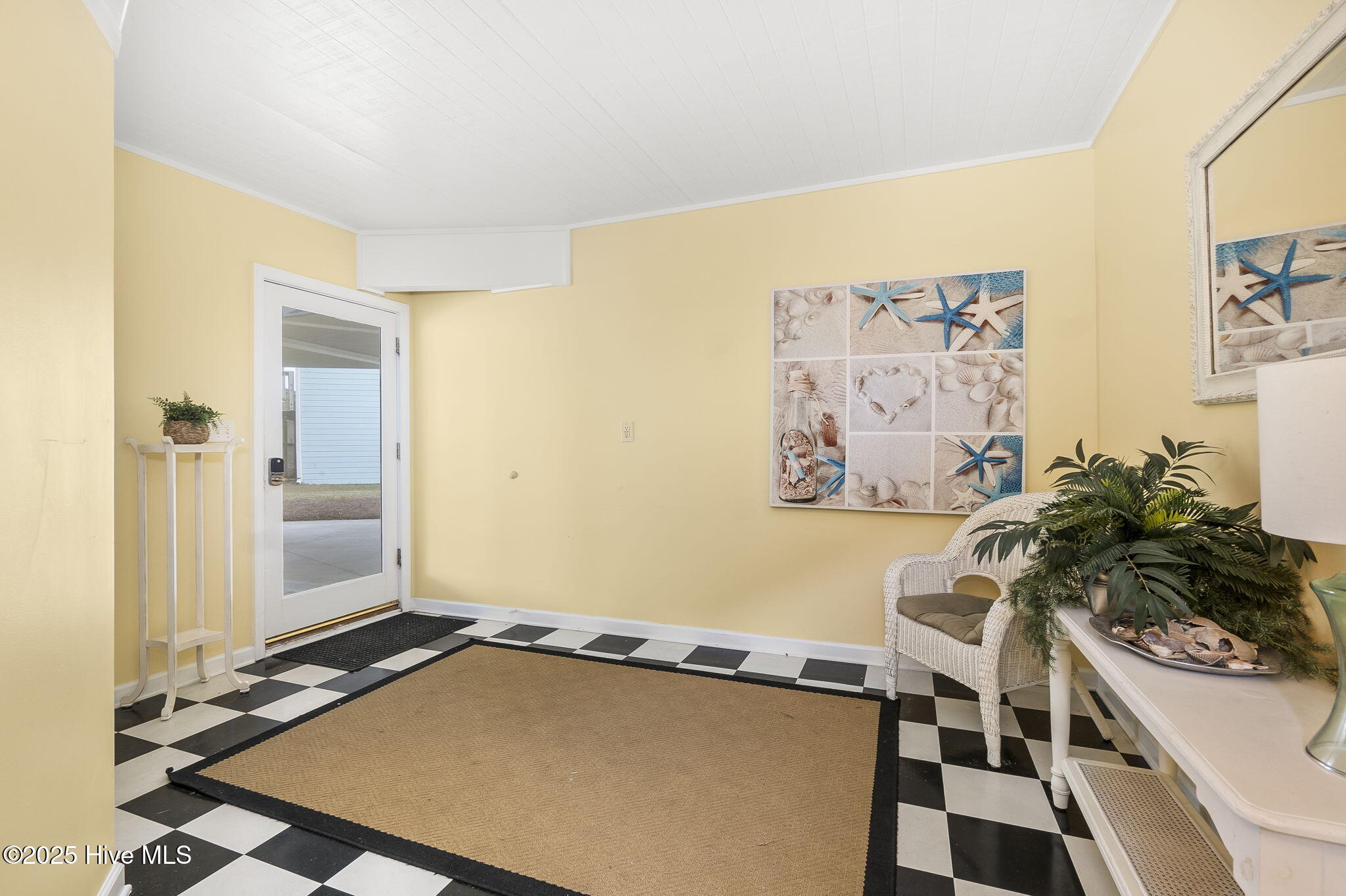 11009 Inlet Drive Emerald Isle, NC 28594 - Photo 41 of 53 Foyer