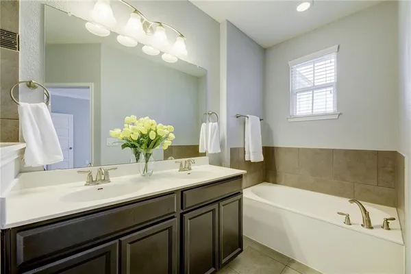 $2,200 | 13400 Briarwick Drive, Unit 903, Austin, TX 78729