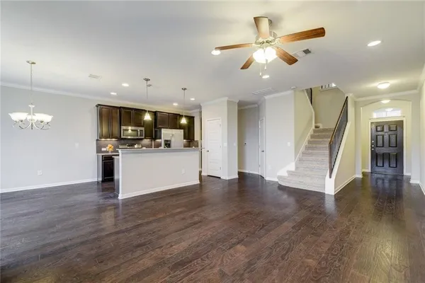 $2,200 | 13400 Briarwick Drive, Unit 903, Austin, TX 78729