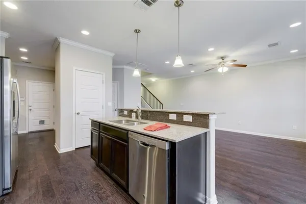 $2,200 | 13400 Briarwick Drive, Unit 903, Austin, TX 78729