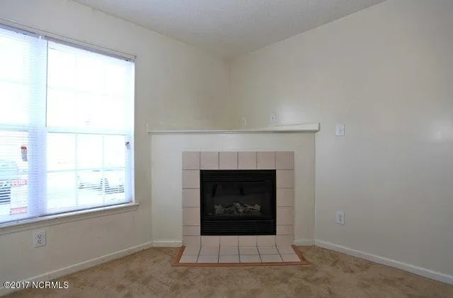 $1,075 | 208 Meadowbrook Lane, Jacksonville, NC 28546