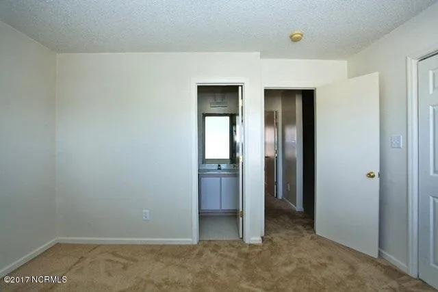 $1,075 | 208 Meadowbrook Lane, Jacksonville, NC 28546