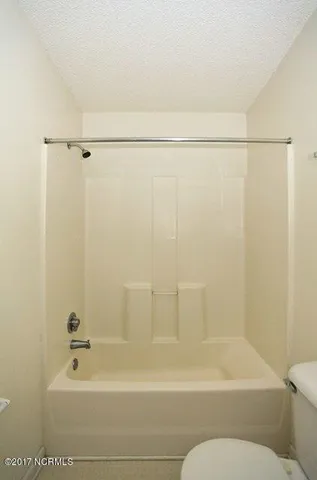 $1,075 | 208 Meadowbrook Lane, Jacksonville, NC 28546