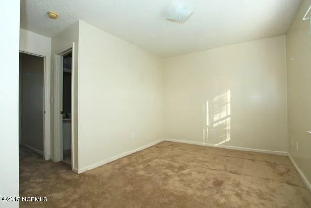 $1,075 | 208 Meadowbrook Lane, Jacksonville, NC 28546