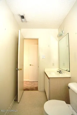 $1,075 | 208 Meadowbrook Lane, Jacksonville, NC 28546