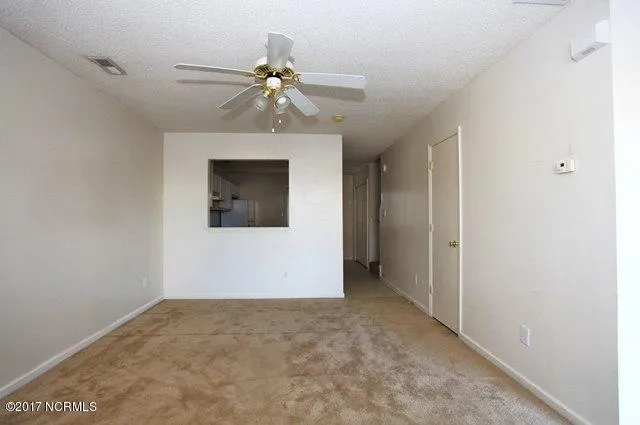 $1,075 | 208 Meadowbrook Lane, Jacksonville, NC 28546