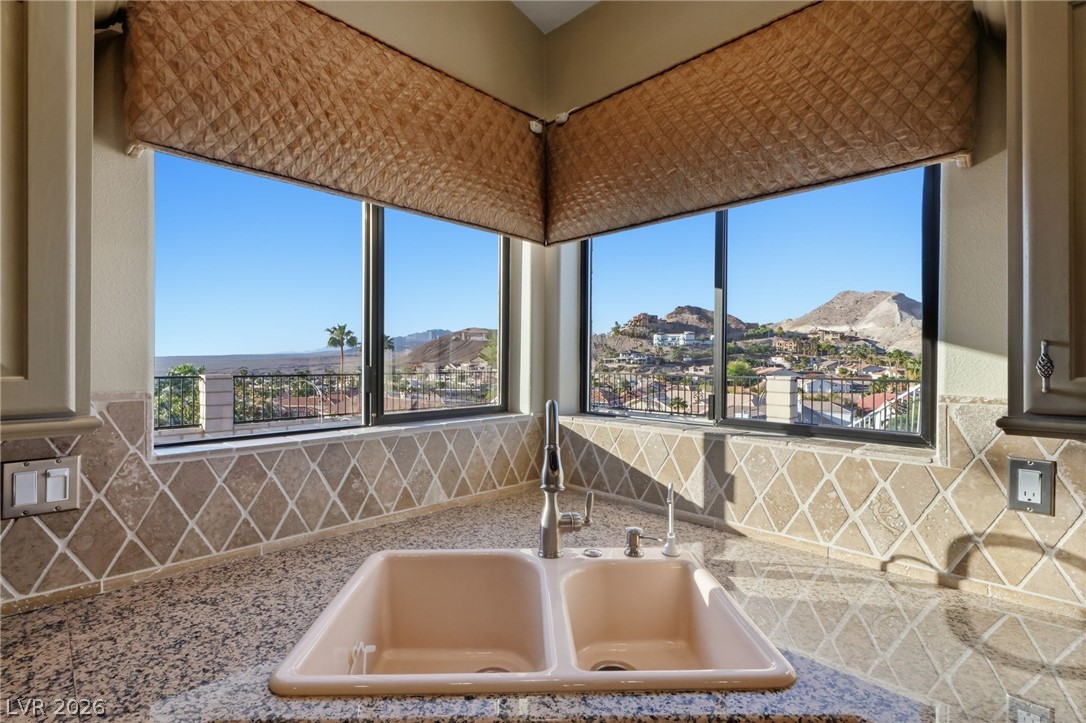 1059 Calico Ridge Drive Henderson, NV 89011 - Photo 7 of 75