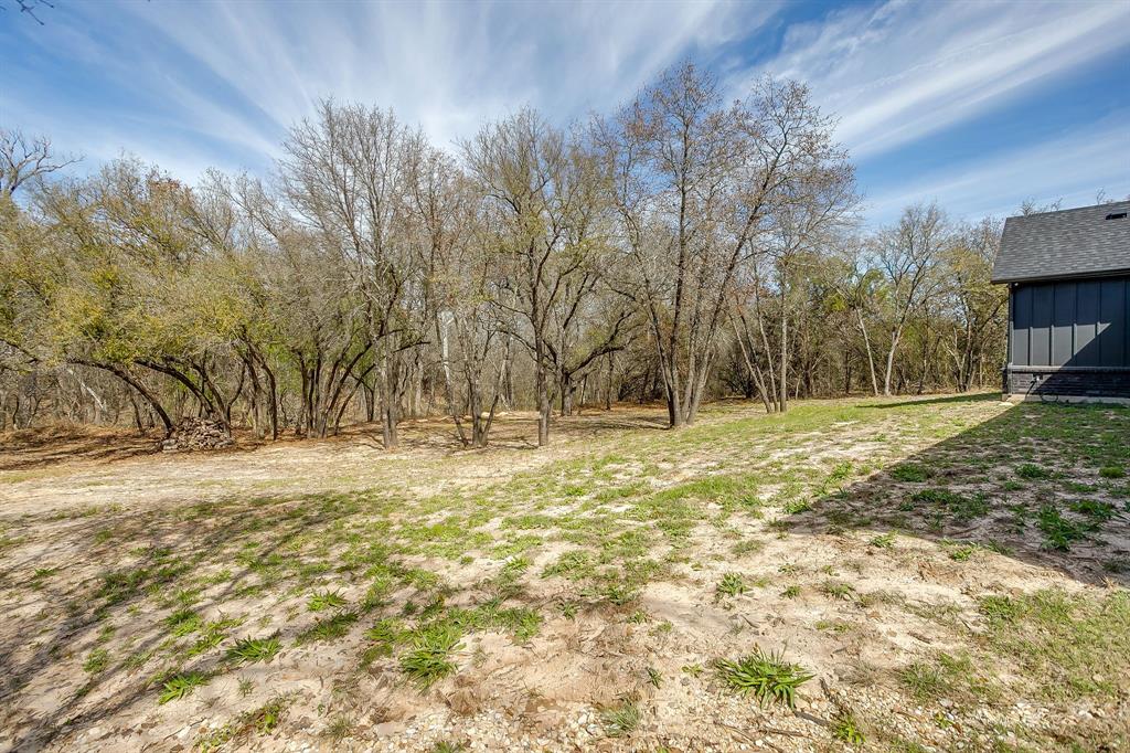 1040 Rose Court Nemo, TX 76070 - Photo 40 of 40 a backyard of a house