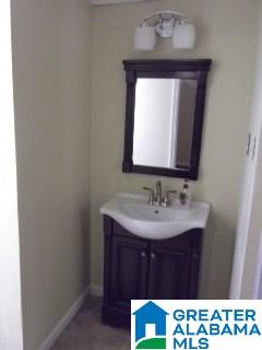 924 Ridgewood Circle Birmingham, AL 35235 - Photo 32 of 38