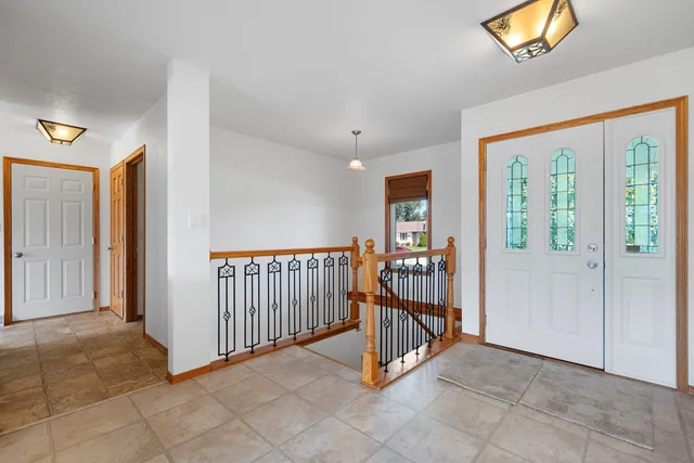 $424,900 | 33 North Ashland Avenue, Sturgeon Bay, WI 54235