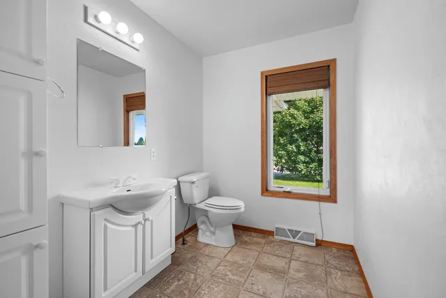 $424,900 | 33 North Ashland Avenue, Sturgeon Bay, WI 54235