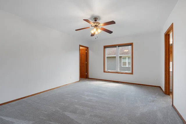 $424,900 | 33 North Ashland Avenue, Sturgeon Bay, WI 54235