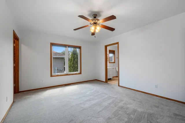 $424,900 | 33 North Ashland Avenue, Sturgeon Bay, WI 54235