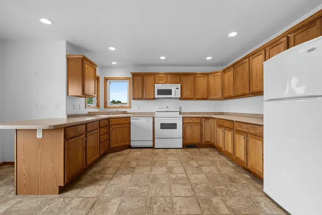 $424,900 | 33 North Ashland Avenue, Sturgeon Bay, WI 54235