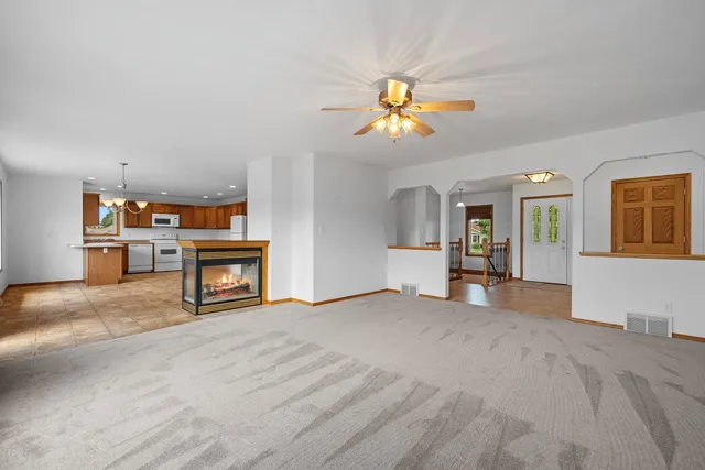 $424,900 | 33 North Ashland Avenue, Sturgeon Bay, WI 54235