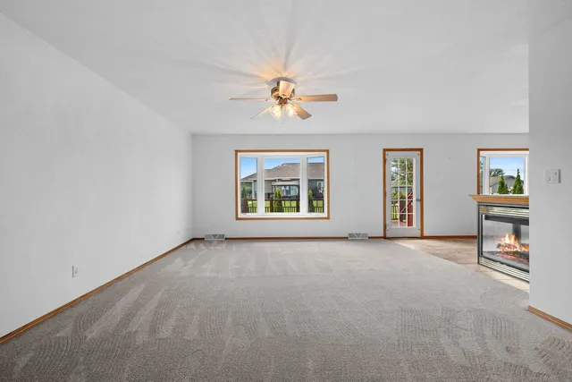 $424,900 | 33 North Ashland Avenue, Sturgeon Bay, WI 54235