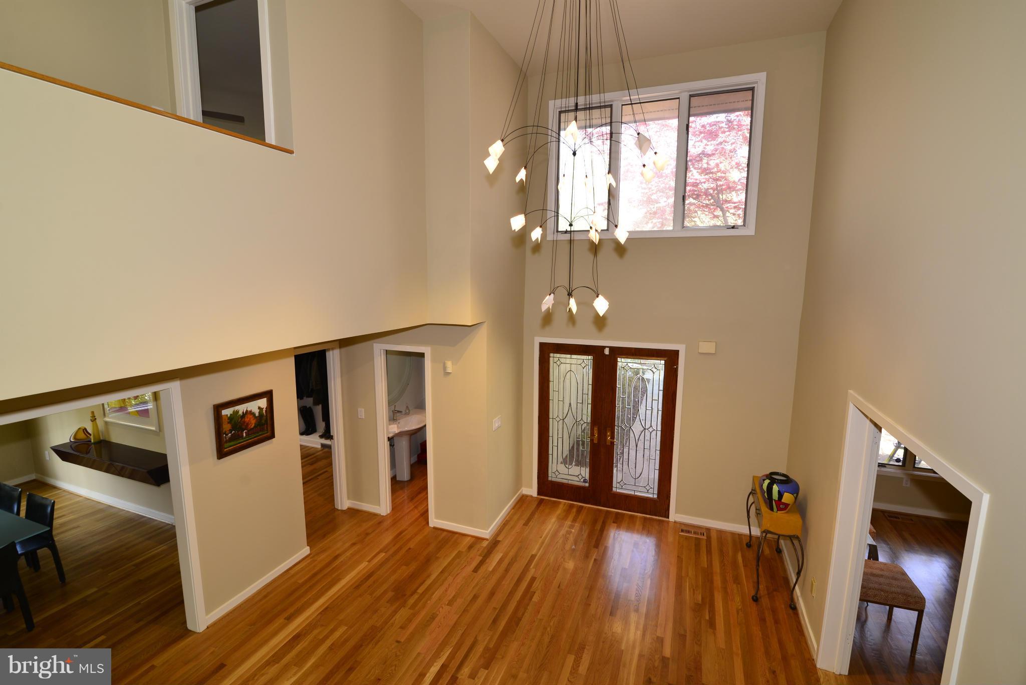 1596 North Village Road Reston, VA 20194 - Photo 14 of 29 Interior (General)