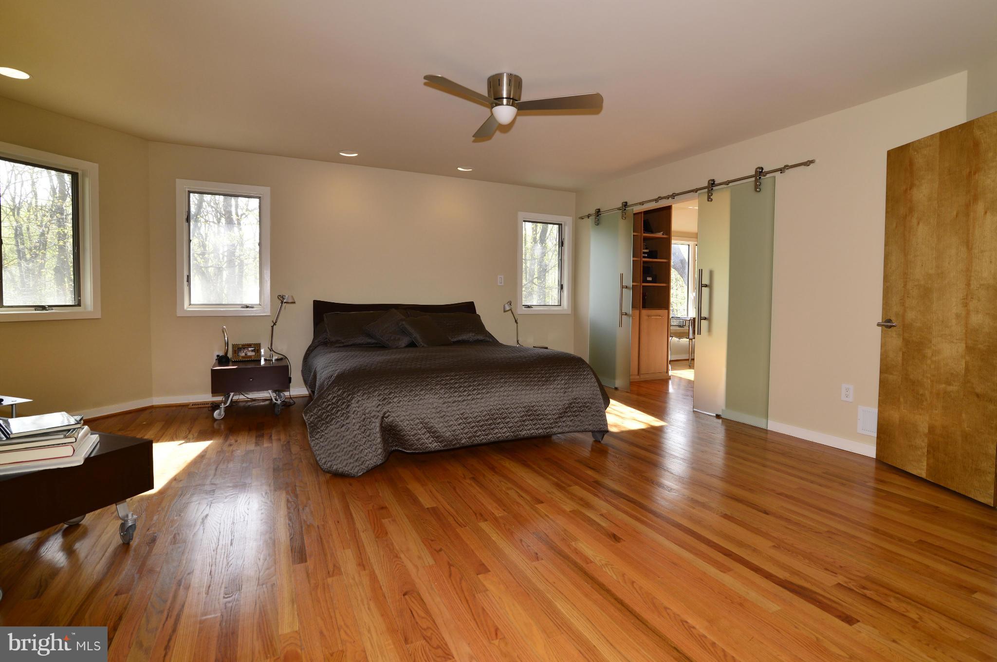 1596 North Village Road Reston, VA 20194 - Photo 18 of 29 Bedroom (Master)