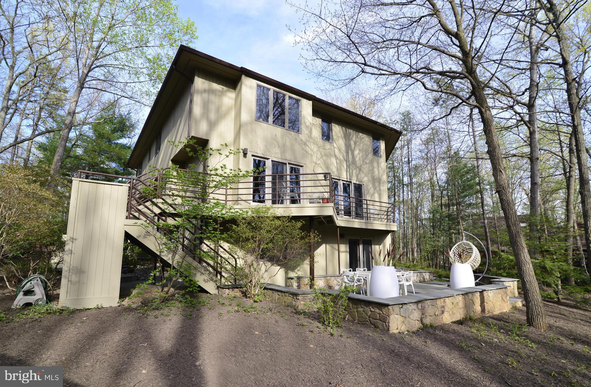 1596 North Village Road Reston, VA 20194 - Photo 3 of 29 Exterior (Rear)