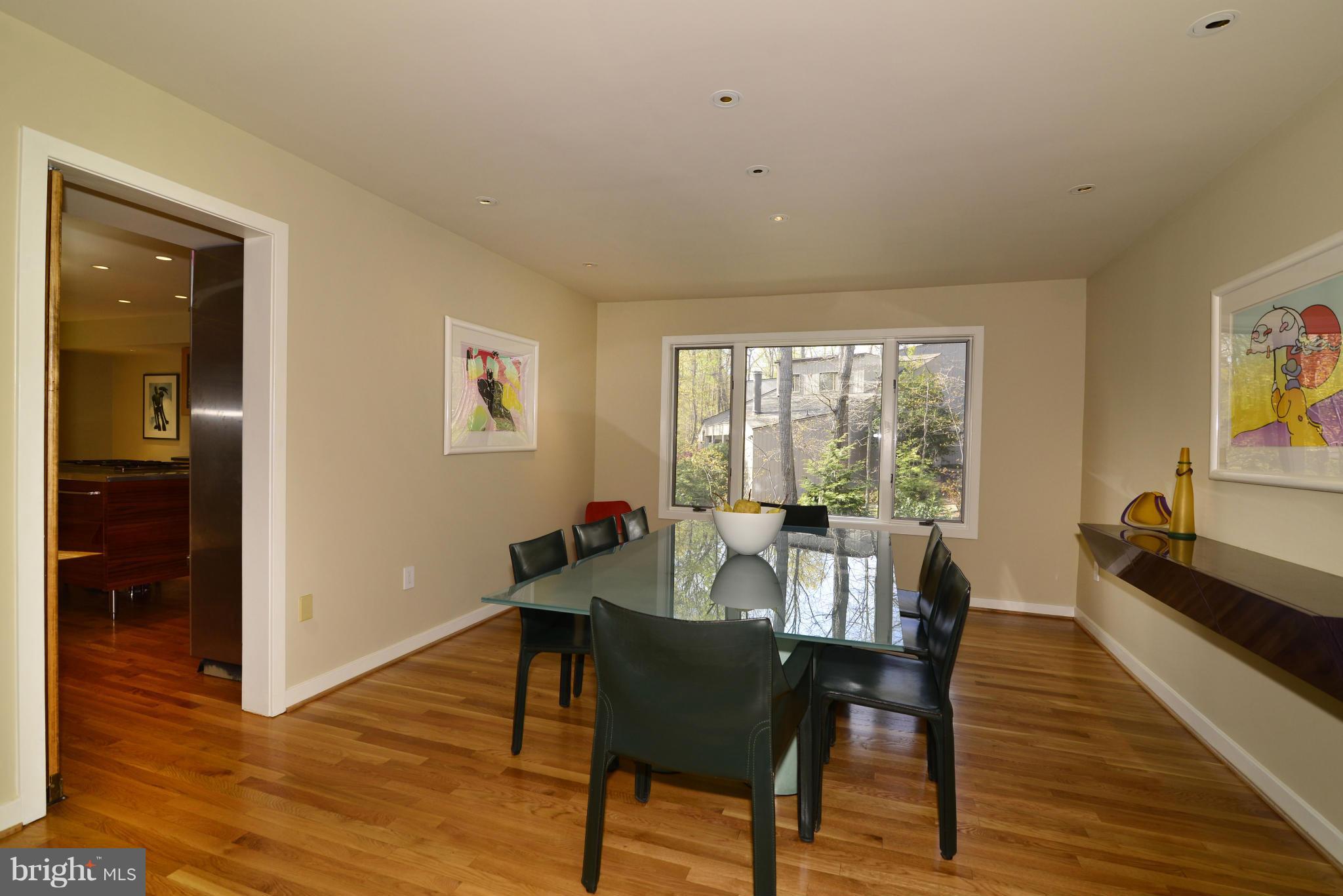 1596 North Village Road Reston, VA 20194 - Photo 8 of 29 Dining Room