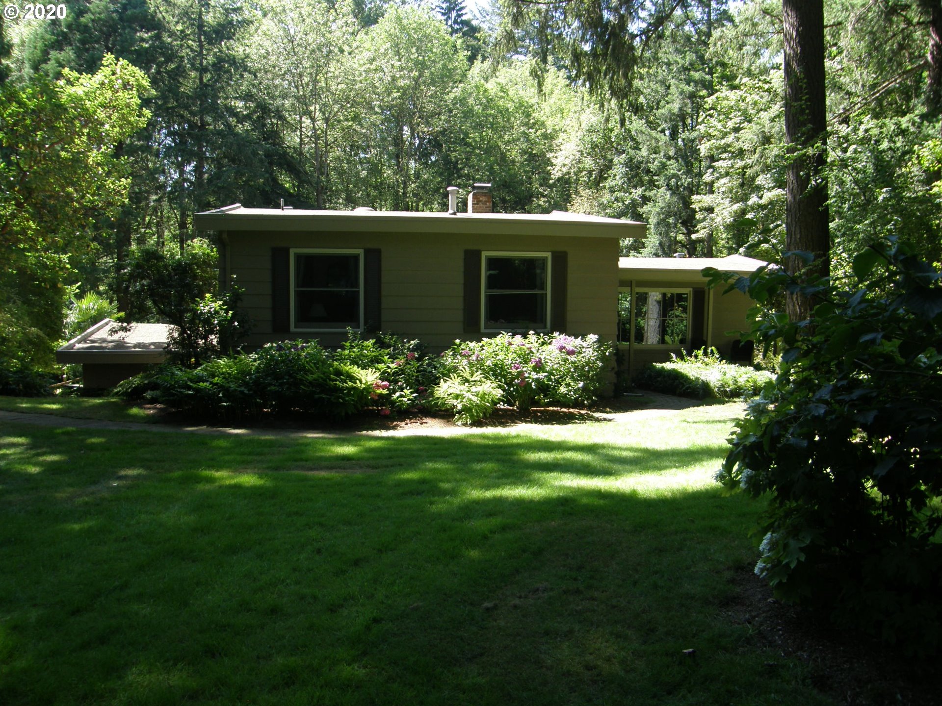 18707 Bryant Road Lake Oswego, OR 97034 - Photo 4 of 5 Gallery Image 4