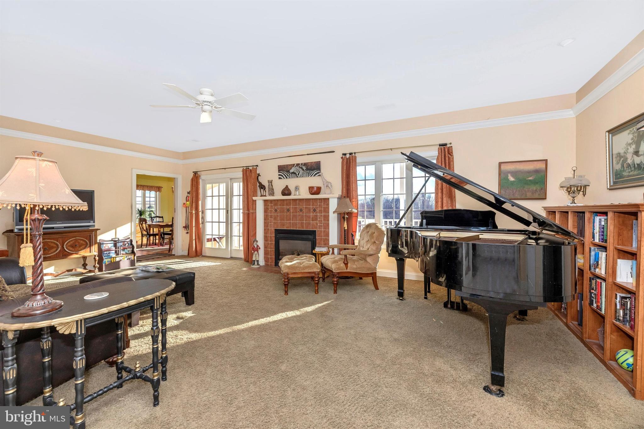8501 Dollyhyde Road Mount Airy, MD 21771 - Photo 4 of 134 Gallery Image 4
