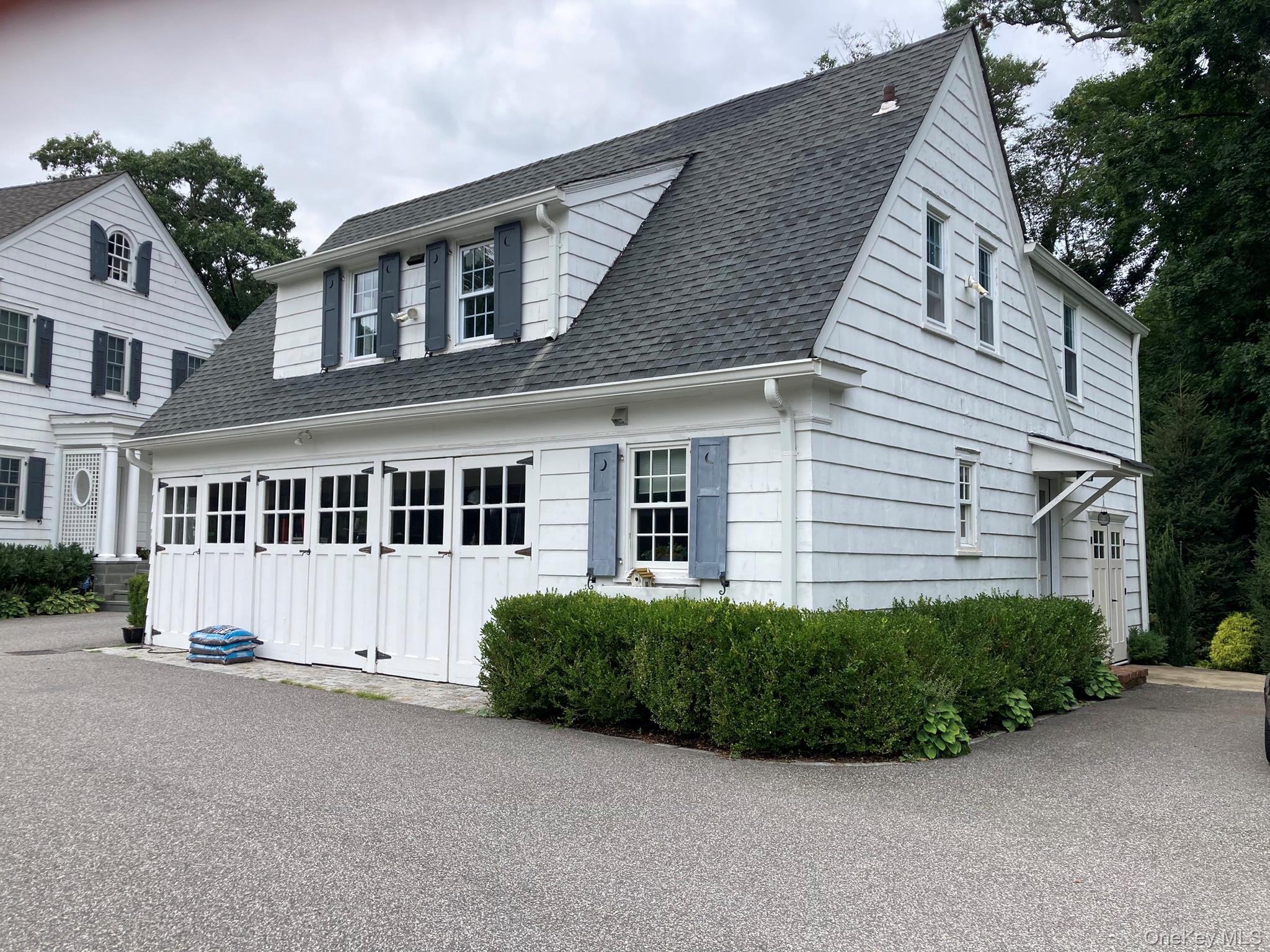 2 Red Ground Road Old Westbury, NY 11568 - Photo 2 of 19 Cottage