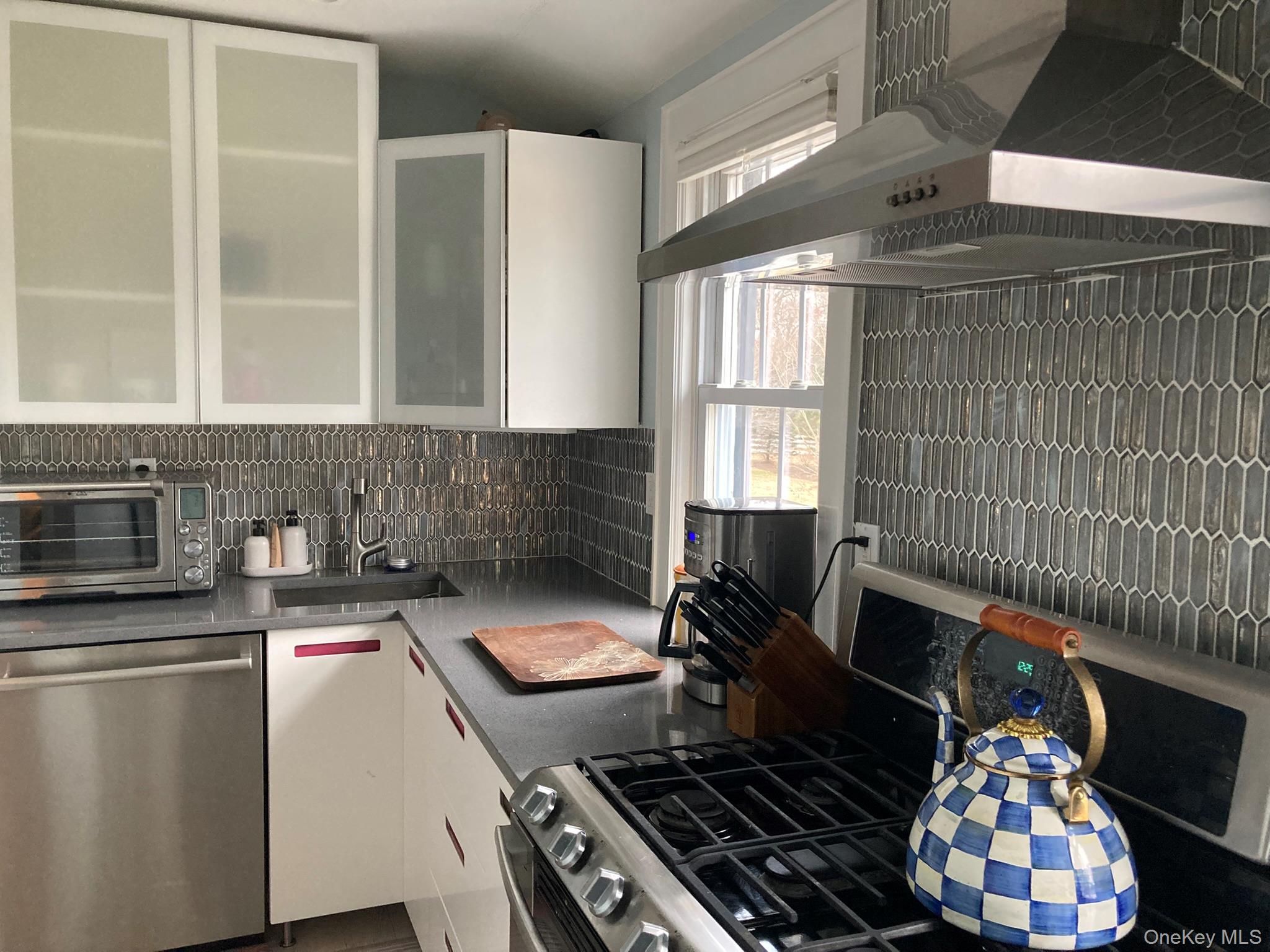 2 Red Ground Road Old Westbury, NY 11568 - Photo 6 of 19 Kitchen