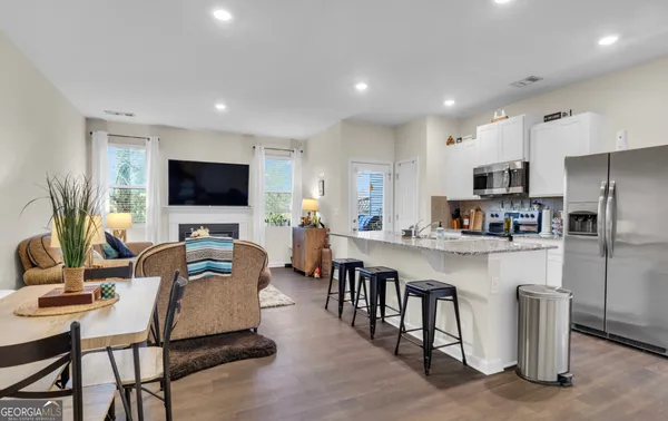 $1,950 | 62 Chastain Circle, Newnan, GA 30263