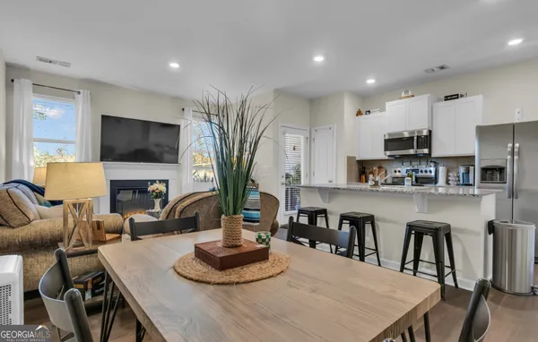 $1,950 | 62 Chastain Circle, Newnan, GA 30263