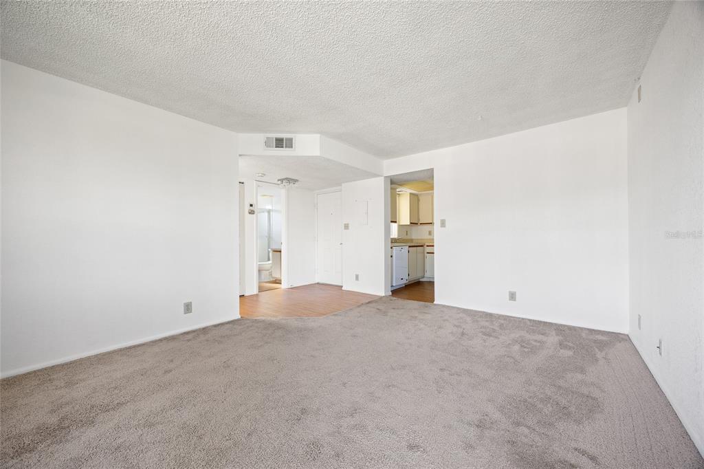 19505 Quesada Avenue, Unit EE204 Port Charlotte, FL 33948 - Photo 6 of 32