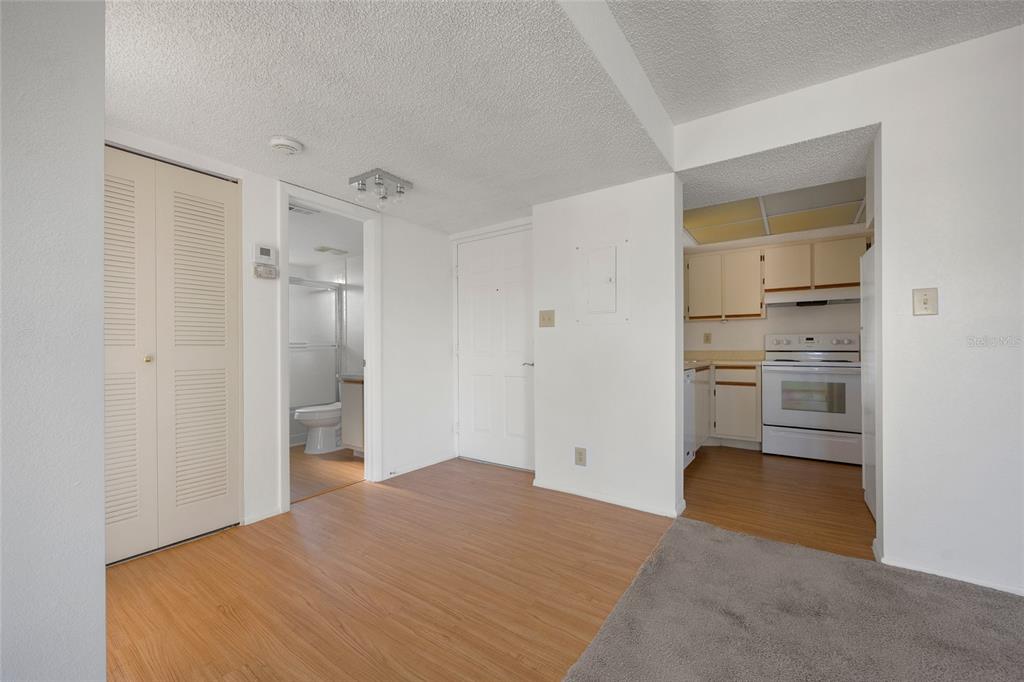 19505 Quesada Avenue, Unit EE204 Port Charlotte, FL 33948 - Photo 8 of 32