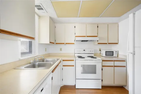 $139,900 | 19505 Quesada Avenue, Unit EE204, Port Charlotte, FL 33948