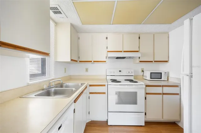 $139,900 | 19505 Quesada Avenue, Unit EE204, Port Charlotte, FL 33948