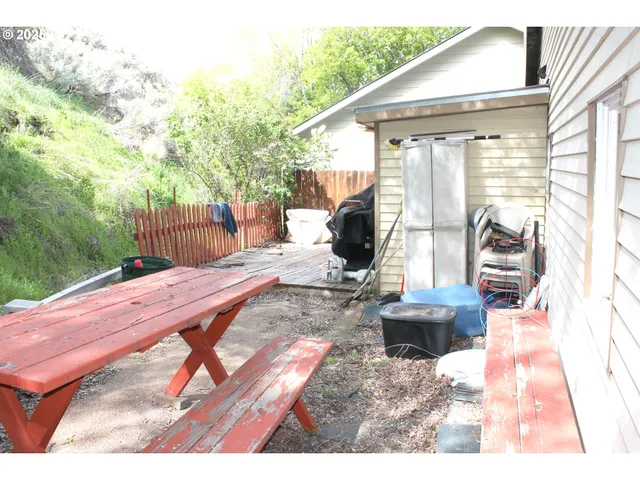 $89,000 | 831 Place Street, Baker City, OR 97814