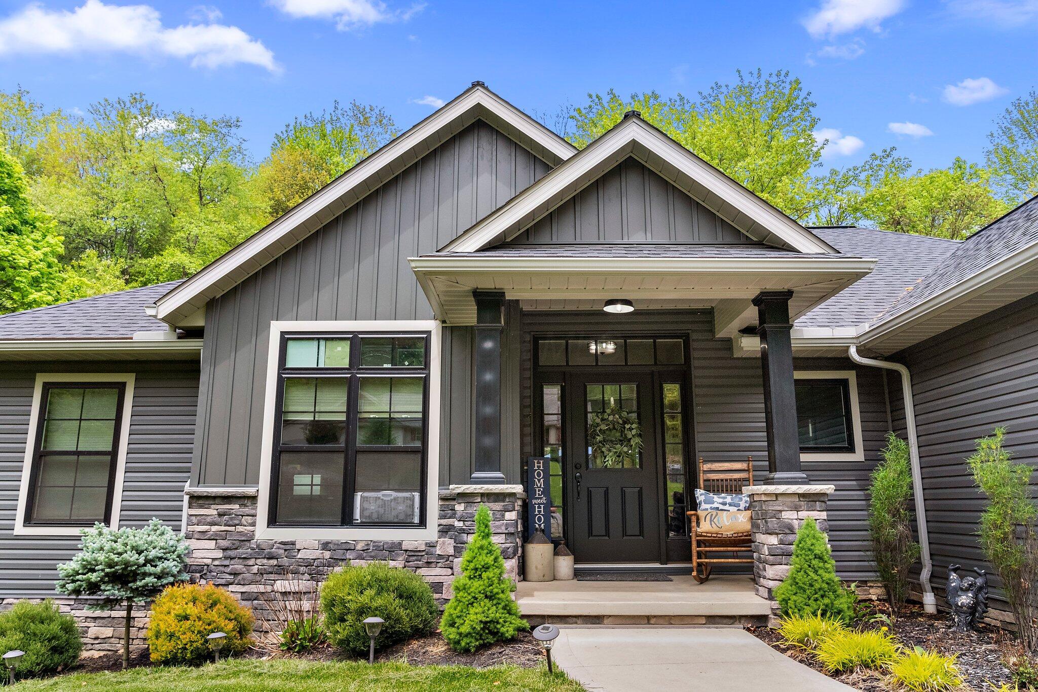 530 Terrace Ridge Circle Howard, OH 43028 - Photo 2 of 49 DSC07427