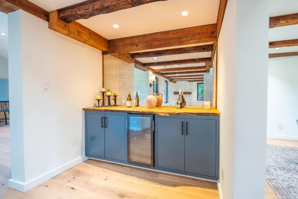 $1,380,000 | 533 Highway 135, Monmouth, ME 04259