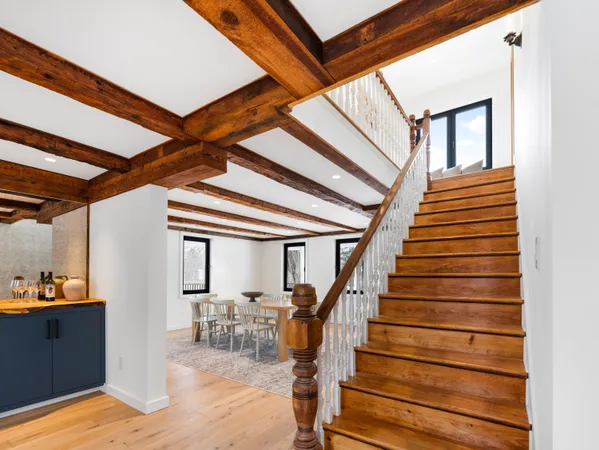 $1,380,000 | 533 Highway 135, Monmouth, ME 04259