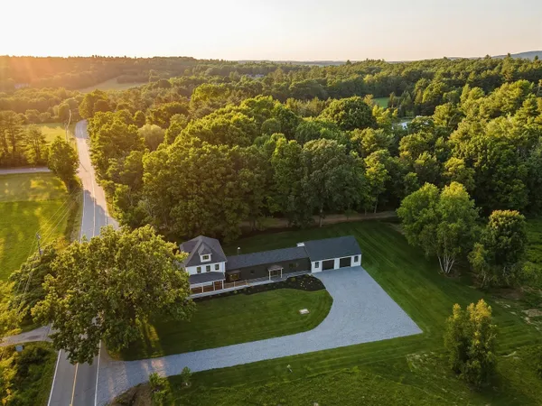 $1,380,000 | 533 Highway 135, Monmouth, ME 04259