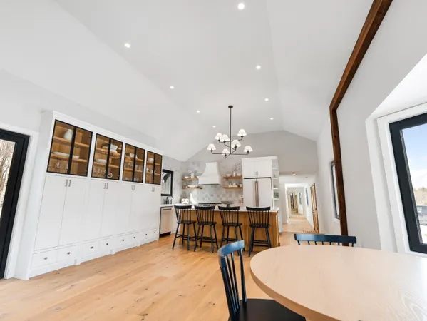 $1,380,000 | 533 Highway 135, Monmouth, ME 04259