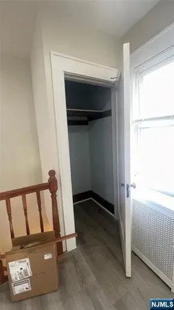 a view of entryway with a window