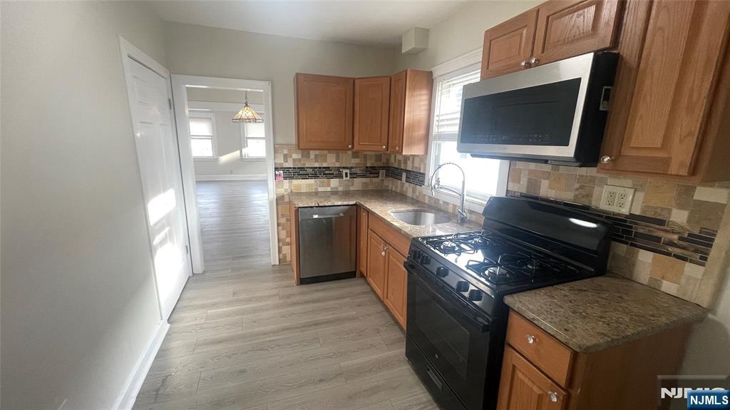 156 Hudson Avenue Ridgefield Park, NJ 07660 - Photo 10 of 15