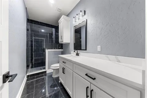 a view of cabinets with entryway