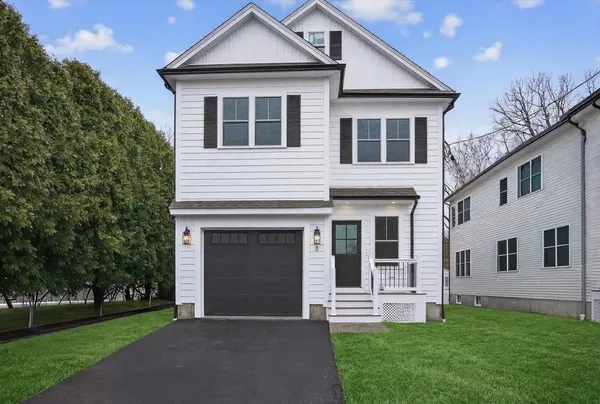 $1,495,900 | 8 Dobbins Street, Waltham, MA 02451